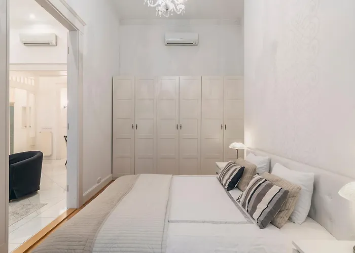 Basilica Palace Appartement *