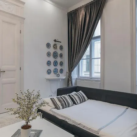 Basilica Palace 아파트 *